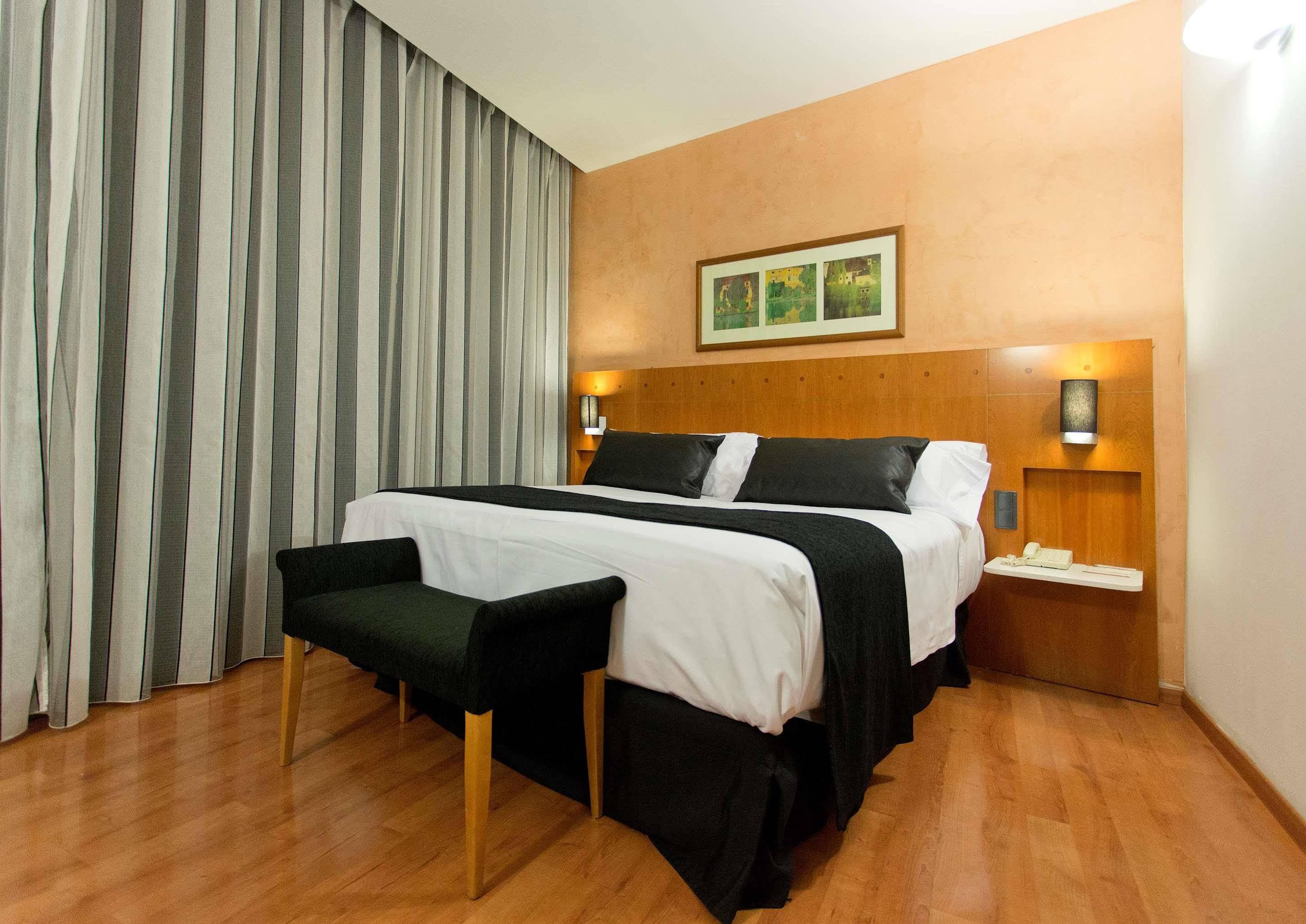 Catalonia Plaza Mayor Salamanca Hotel Kültér fotó